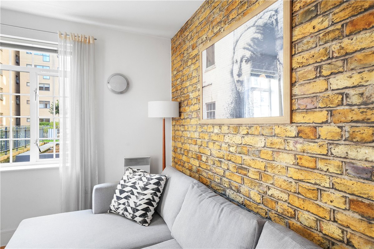 1 bedroom cottage, Castlereagh Street, London W1H - Available