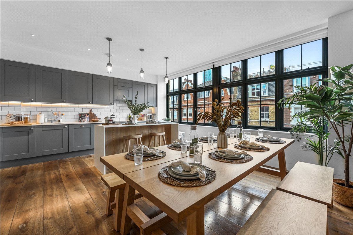 2 bedroom flat, Great Titchfield Street, London W1W - Let Agreed