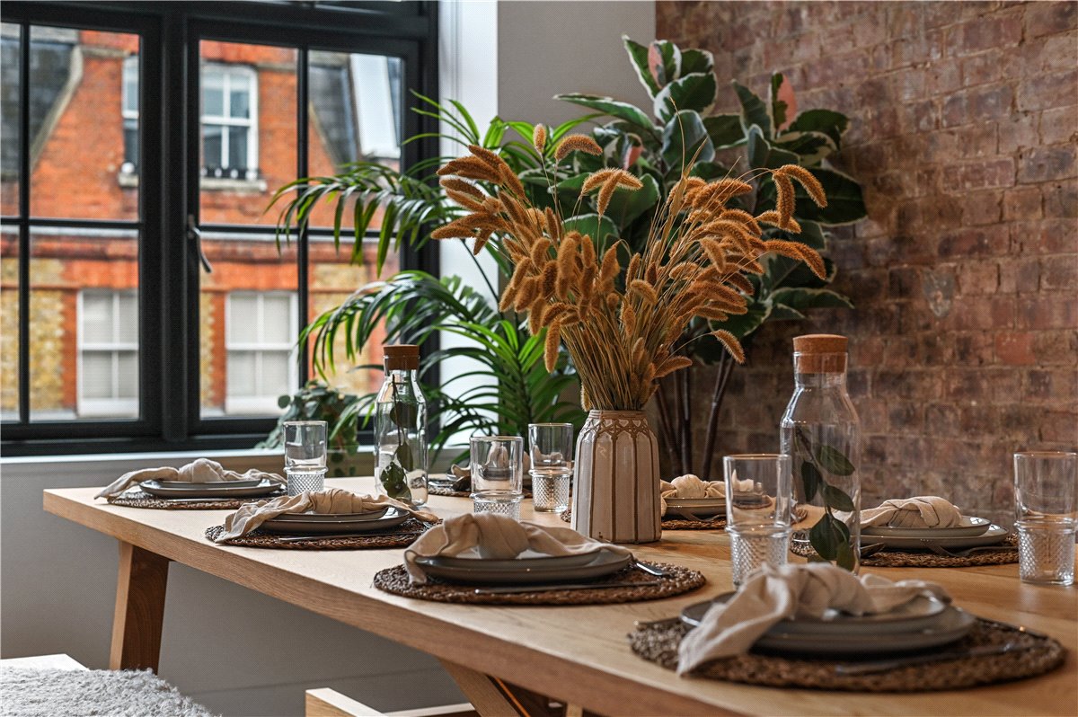 2 bedroom flat, Great Titchfield Street, London W1W - Let Agreed