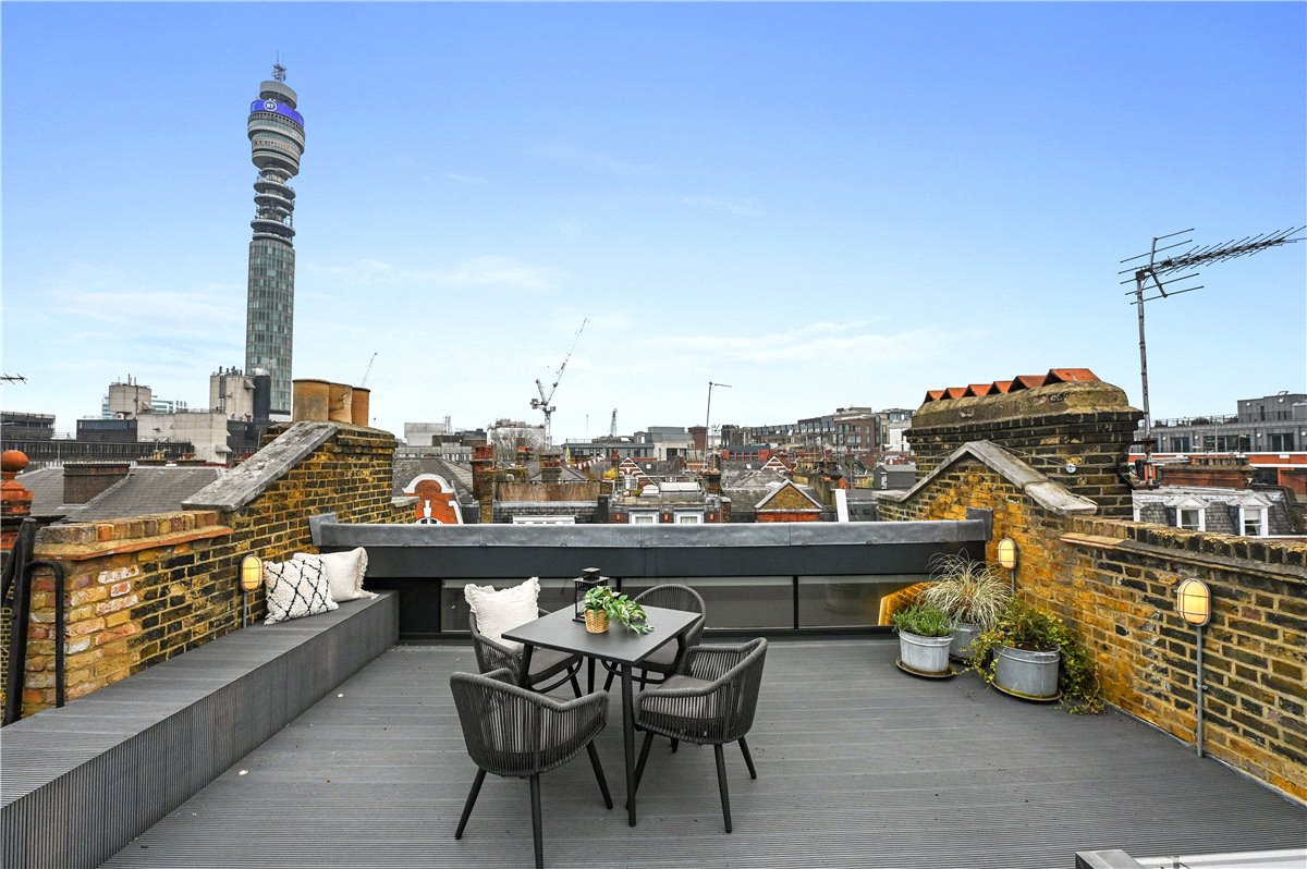 2 bedroom flat, Great Titchfield Street, London W1W - Let Agreed