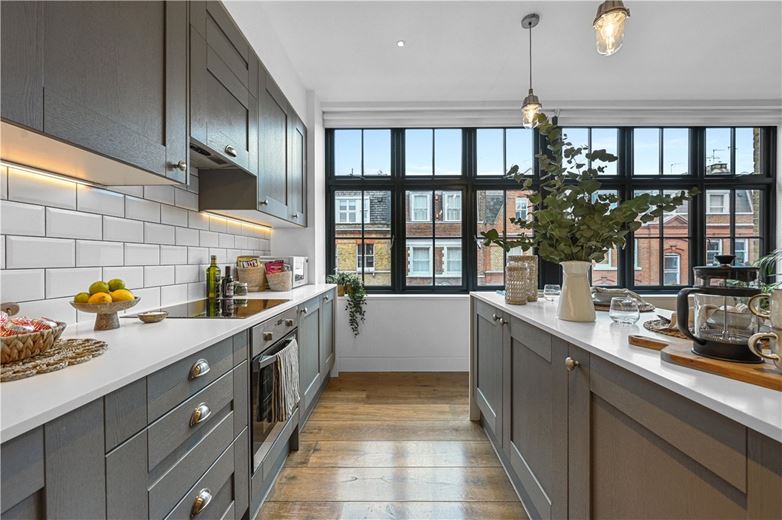 2 bedroom flat, Great Titchfield Street, London W1W - Let Agreed