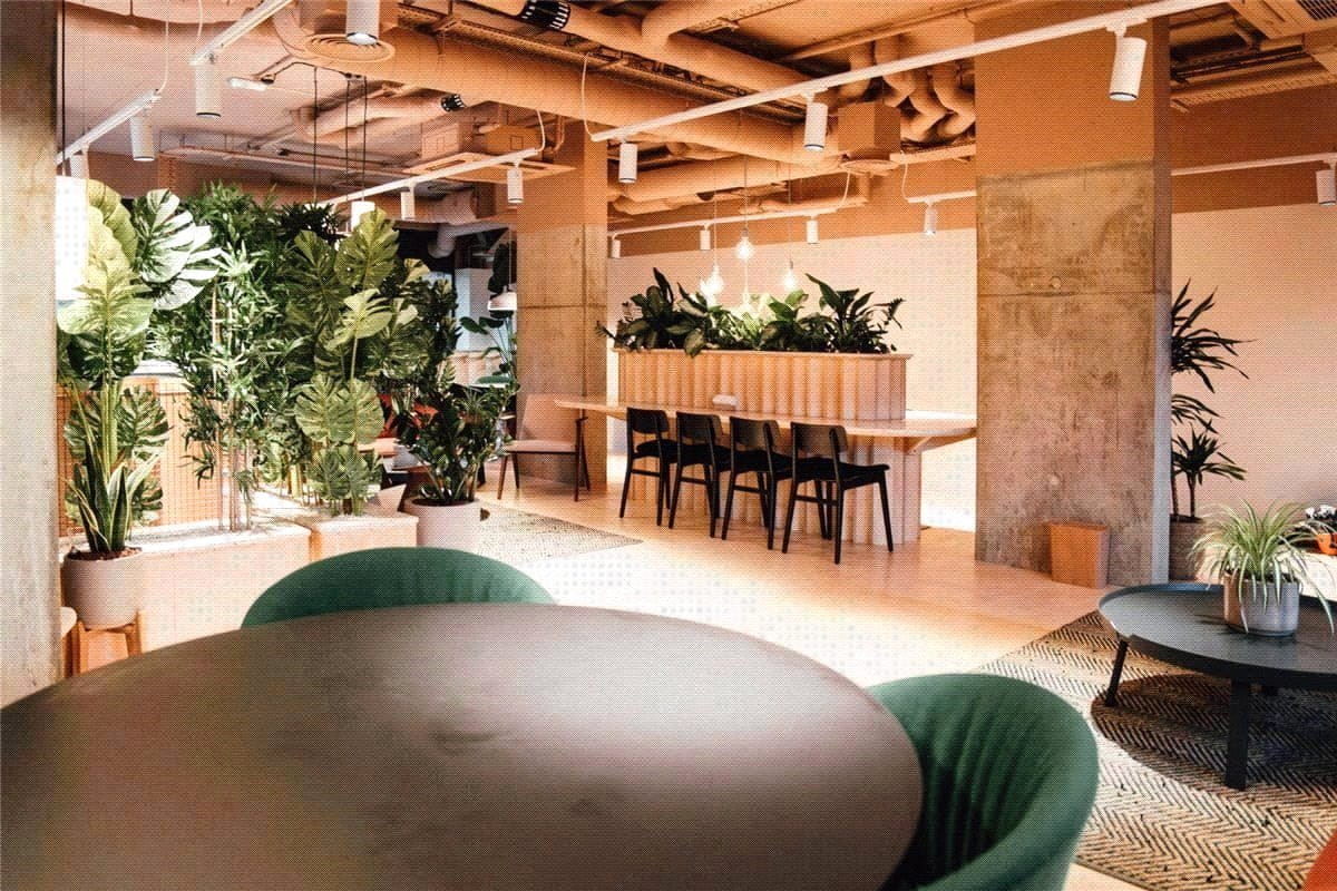 3 bedroom flat, Heartwell Avenue, London E16 - Available