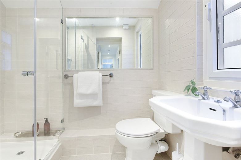 2 bedroom maisonette, Wheatley Street, London W1G - Available