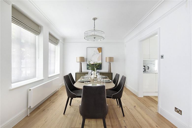 2 bedroom maisonette, Wheatley Street, London W1G - Available