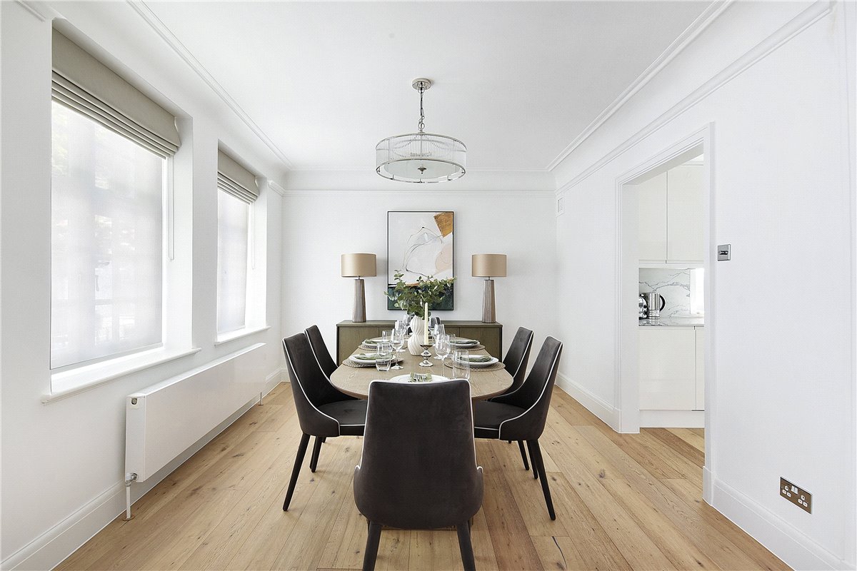 2 bedroom maisonette, Wheatley Street, London W1G - Available