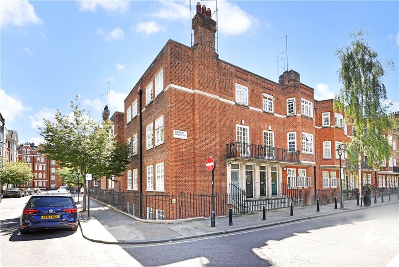 2 bedroom maisonette, Wheatley Street, London W1G - Available