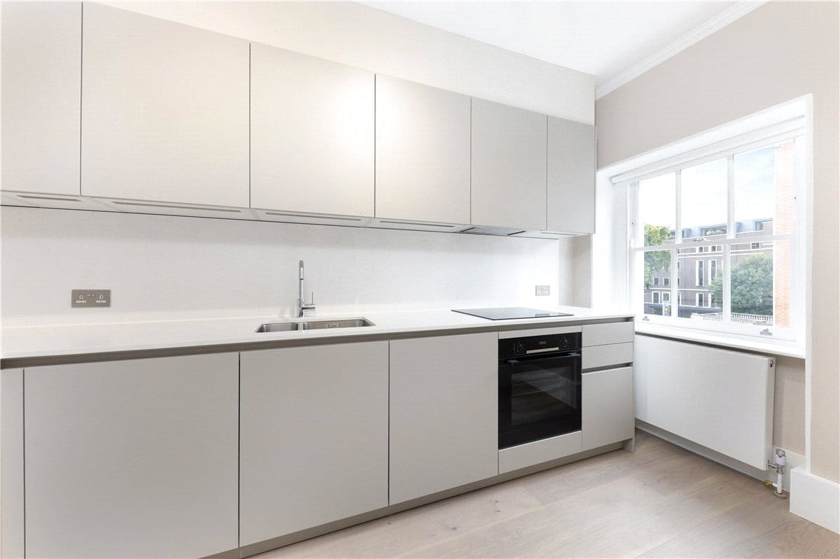1 bedroom flat, Spanish Place, Marylebone W1U - Available