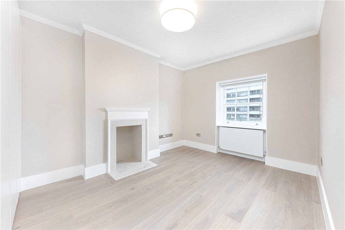 1 bedroom flat, Spanish Place, Marylebone W1U - Available