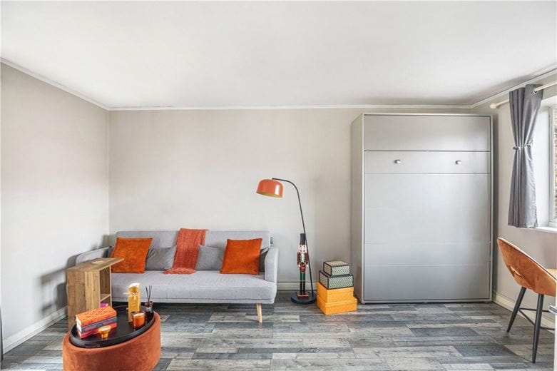  bedroom flat, Gloucester Place, London NW1