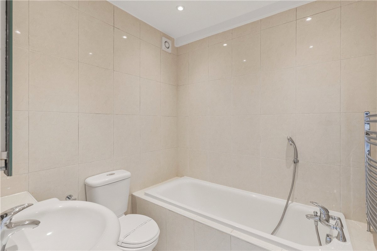 1 bedroom flat, Devonshire Place Mews, London W1G - Available
