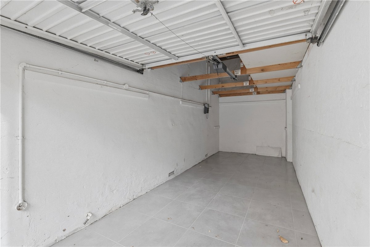 1 bedroom flat, Devonshire Place Mews, London W1G - Available