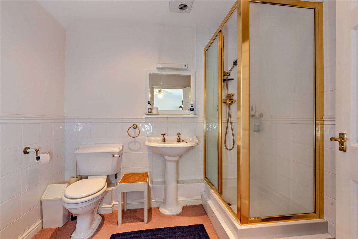 3 bedroom flat, Woodridge, Newbury RG14 - Available