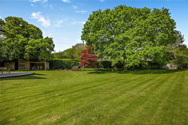 5 bedroom house, Belmont, Woodspeen RG20 - Sold