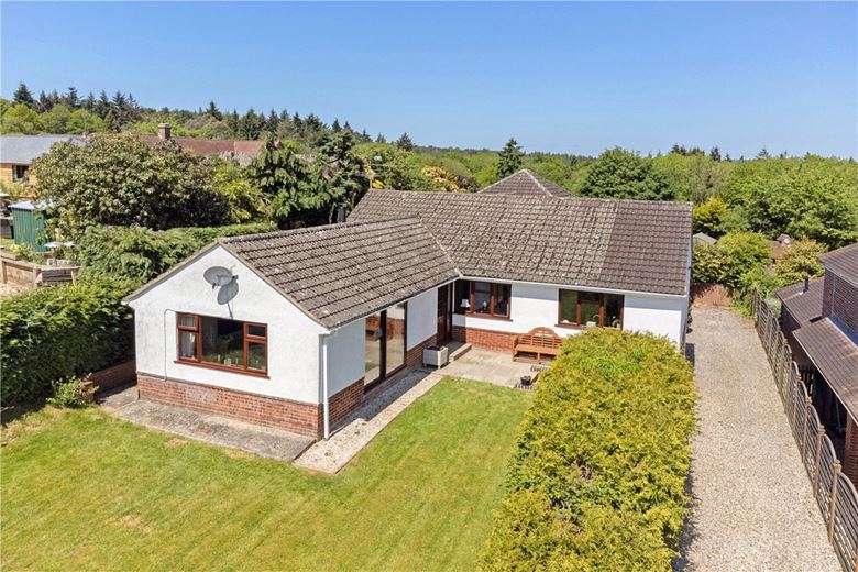 4 bedroom bungalow, Bucklebury Alley, Cold Ash RG18 - Available