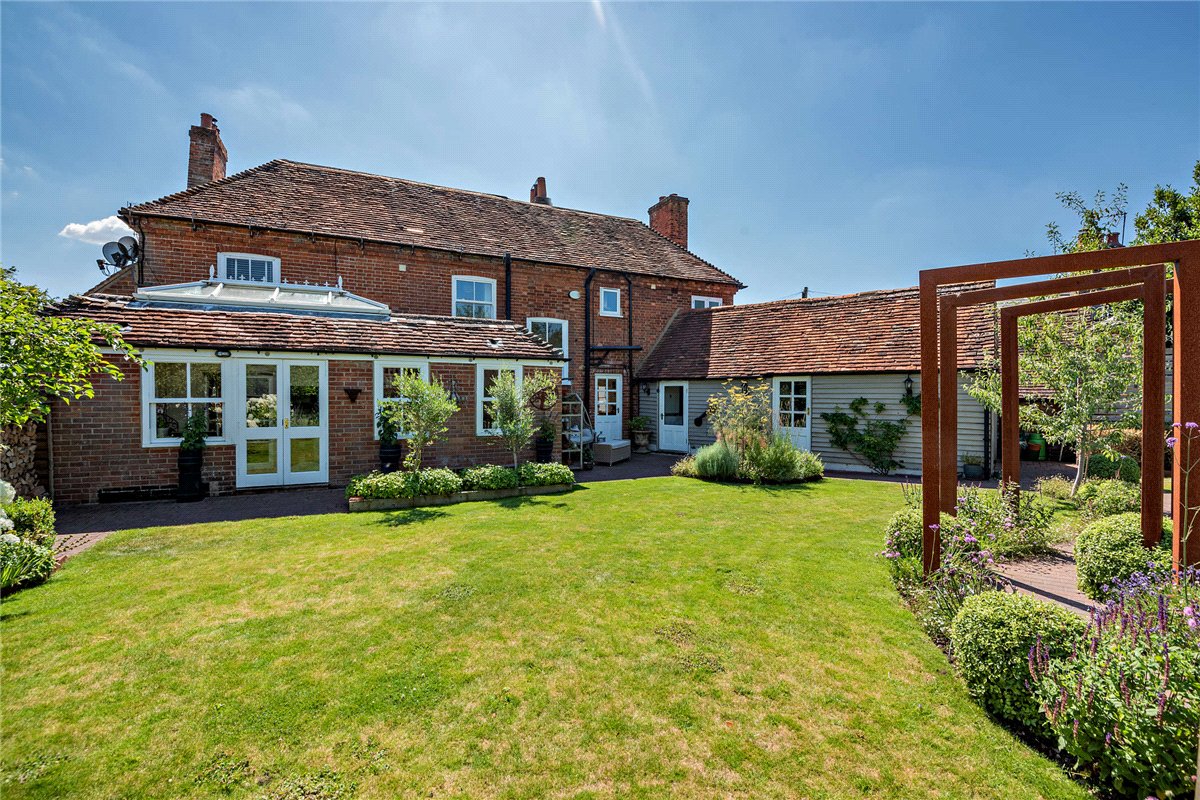 5 bedroom house, High Street, Chieveley RG20 - Sold STC