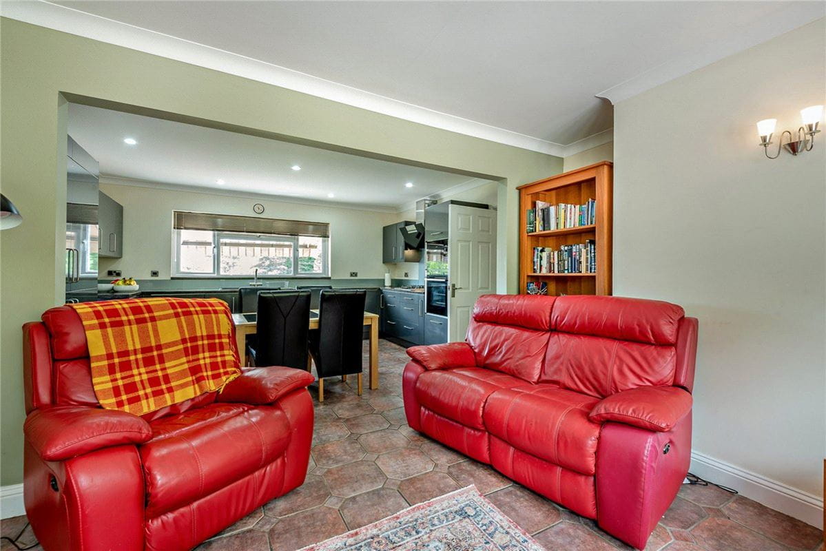 4 bedroom house, Crookham Common Road, Crookham Common RG19 - Available