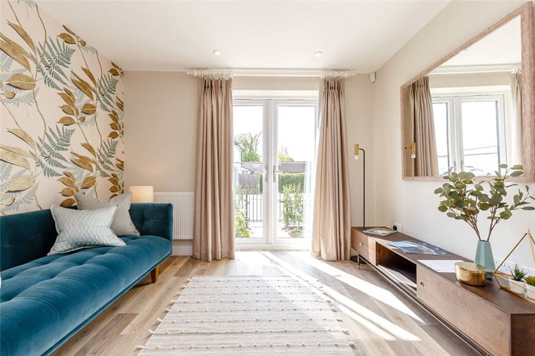 2 bedroom flat, Steel Close, Newbury RG14 - Available