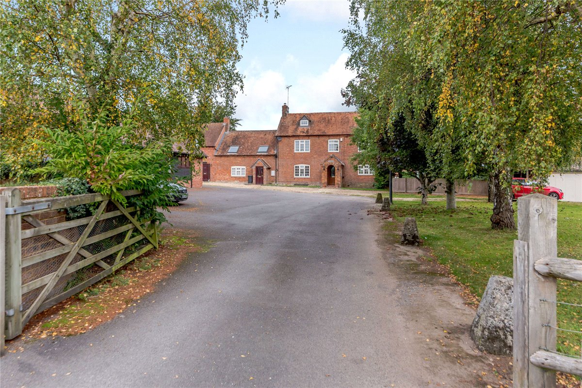 5 bedroom house, Wantage Road, Great Shefford RG17 - Available