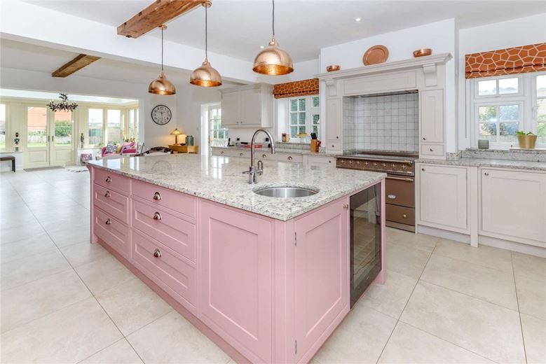 5 bedroom house, Wantage Road, Great Shefford RG17 - Available