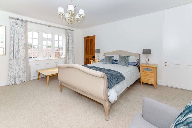 5 bedroom house, Wantage Road, Great Shefford RG17 - Available