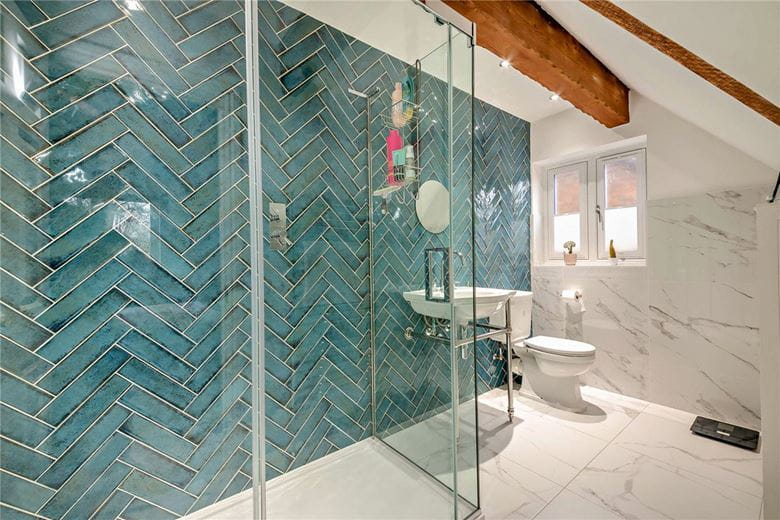 4 bedroom house, Crookham Hill, Crookham Common RG19 - Available