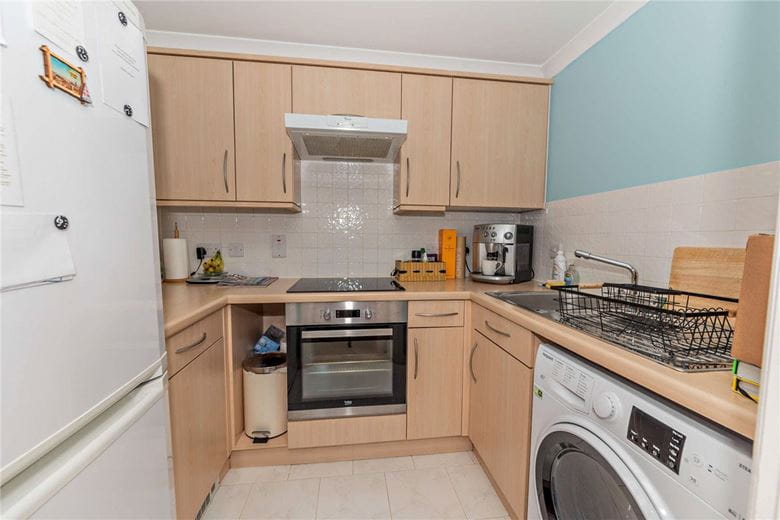 1 bedroom flat, Martingale Chase, Newbury RG14 - Available