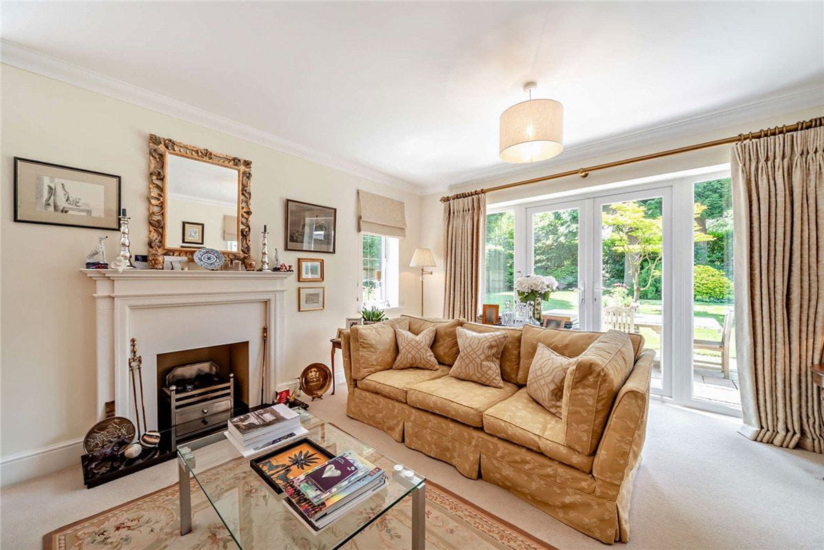 5 bedroom house, Yattendon Road, Hermitage RG18 - Available