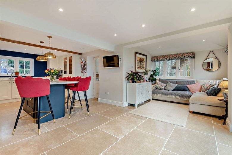 5 bedroom house, Crookham Common, Thatcham RG19 - Available