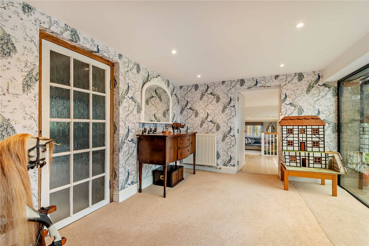 5 bedroom house, Crookham Common, Thatcham RG19 - Available