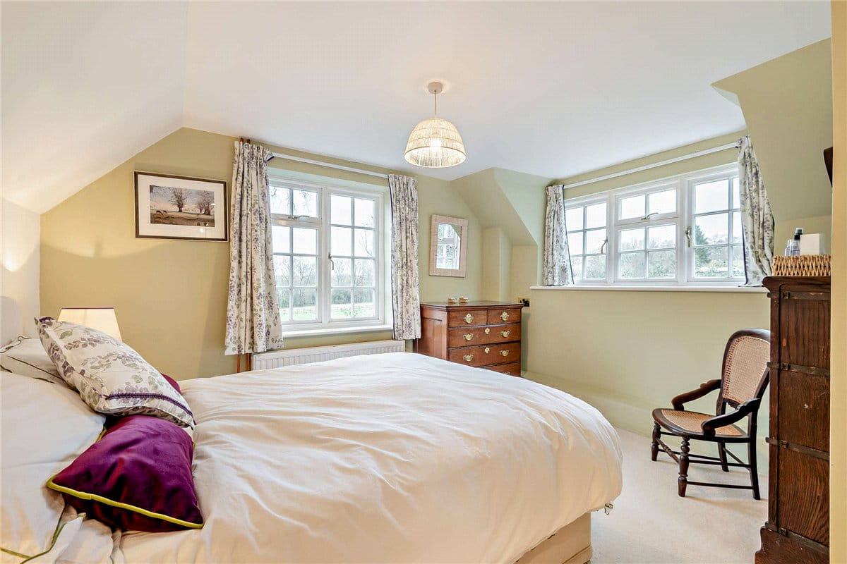 5 bedroom house, Crookham Common, Thatcham RG19 - Available