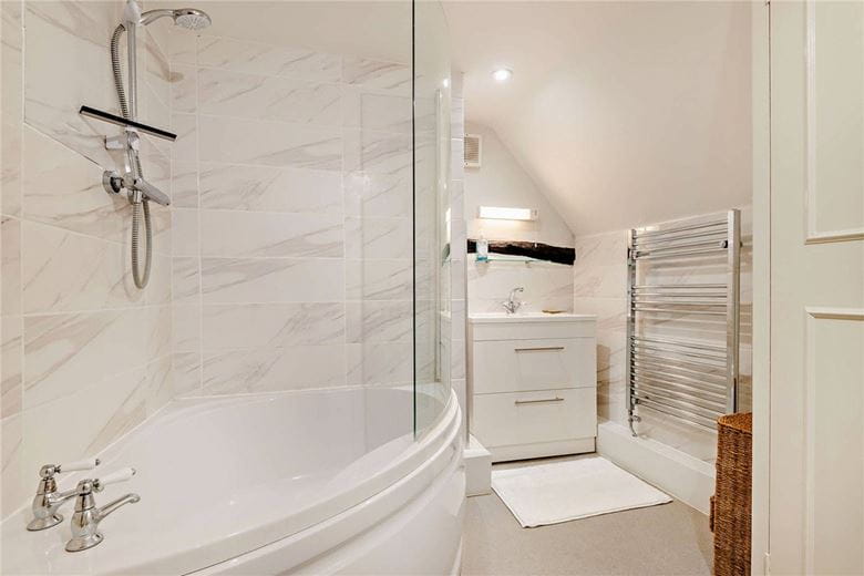 5 bedroom house, Crookham Common, Thatcham RG19 - Available