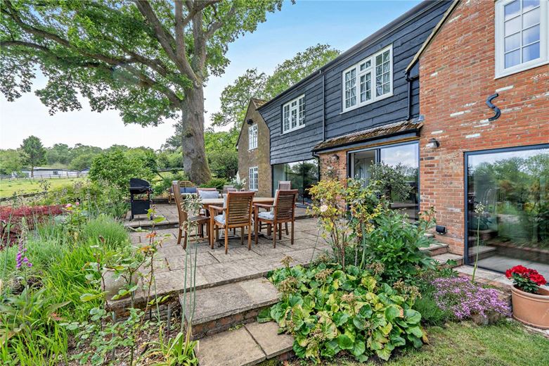 5 bedroom house, Crookham Common, Thatcham RG19 - Available