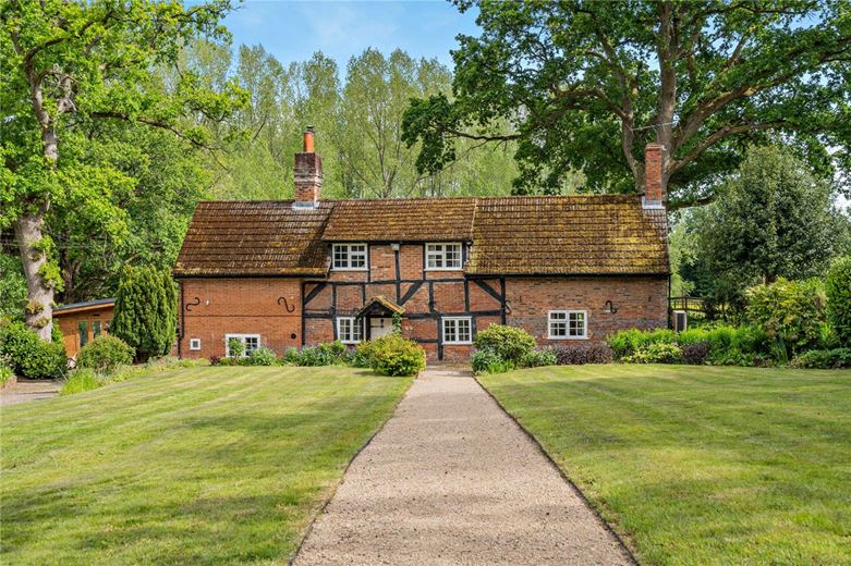 5 bedroom house, Crookham Common, Thatcham RG19 - Available
