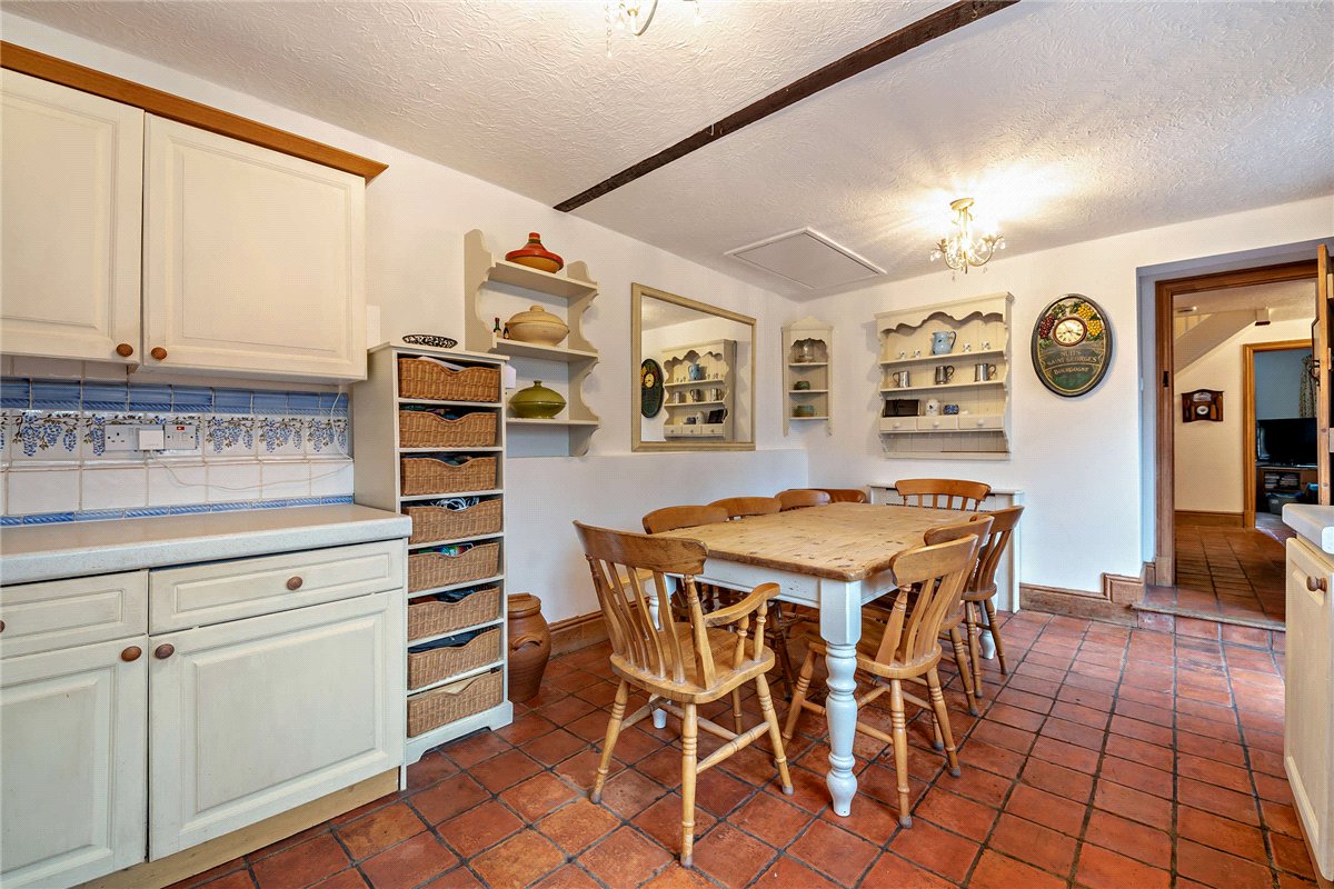 4 bedroom , Snelsmore, Newbury RG14 - Available
