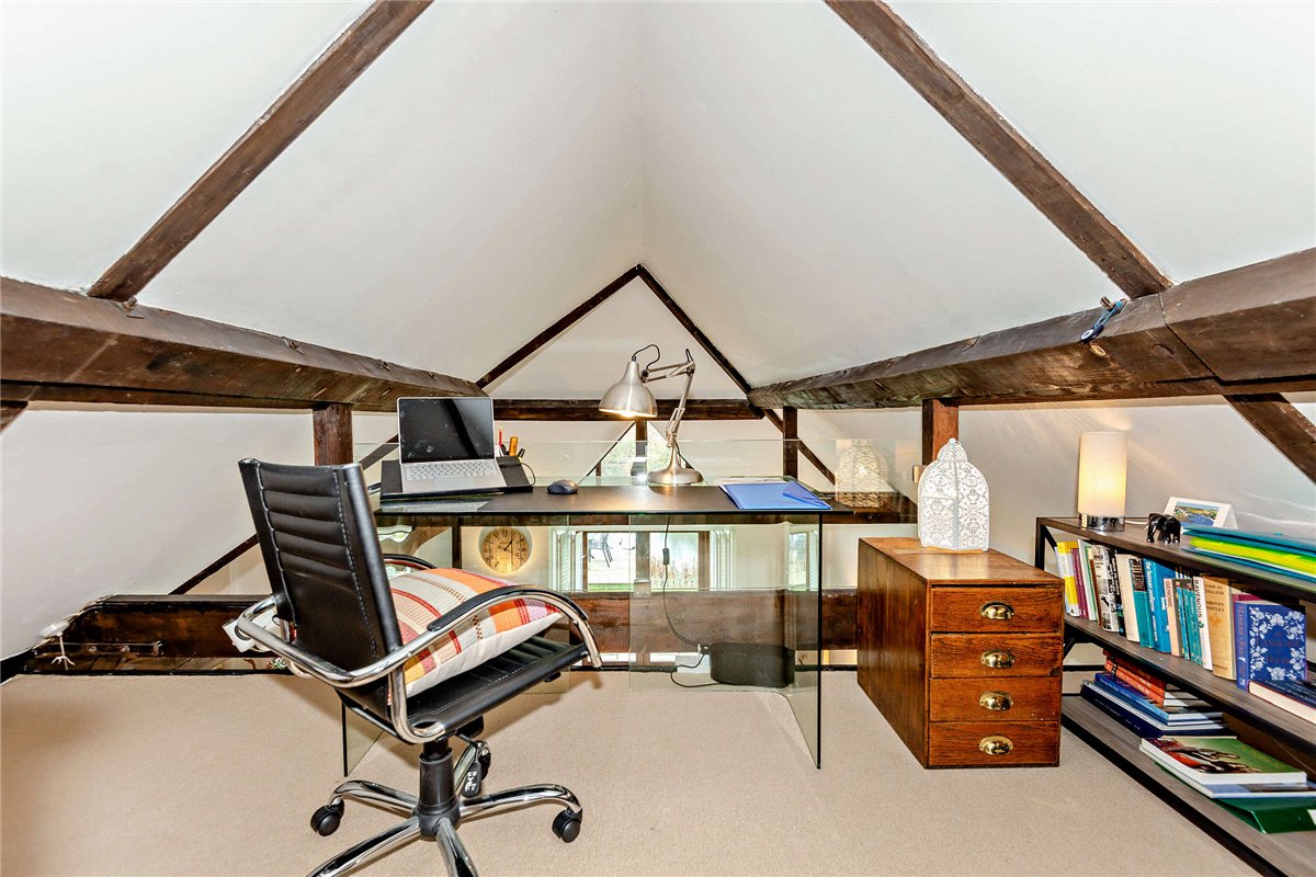 3 bedroom house, Crookham Hill, Thatcham RG19 - Available