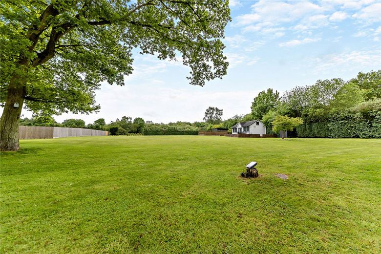 5 bedroom house, Newbury Road, Headley RG19 - Available