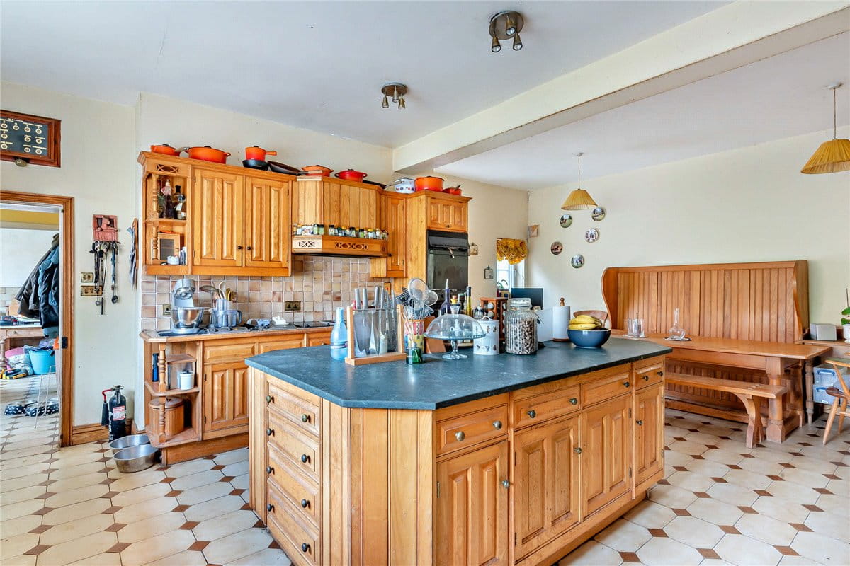 7 bedroom house, East Woodhay, Newbury RG20 - Sold