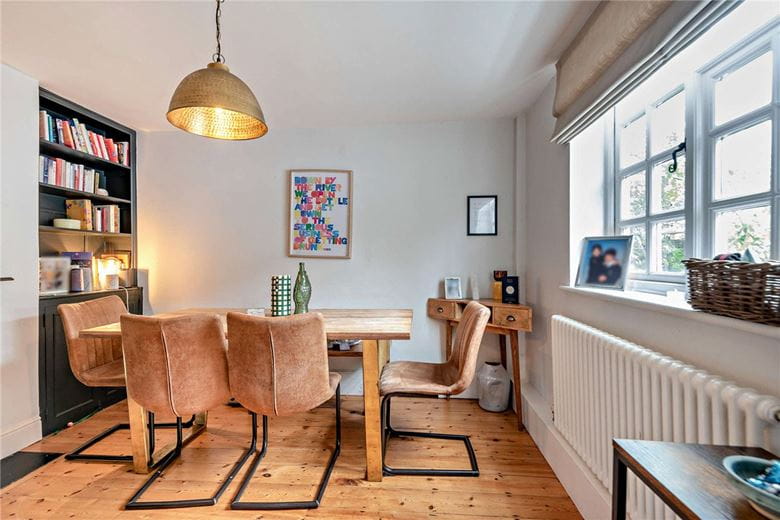 4 bedroom house, Cold Ash Hill, Cold Ash RG18 - Available