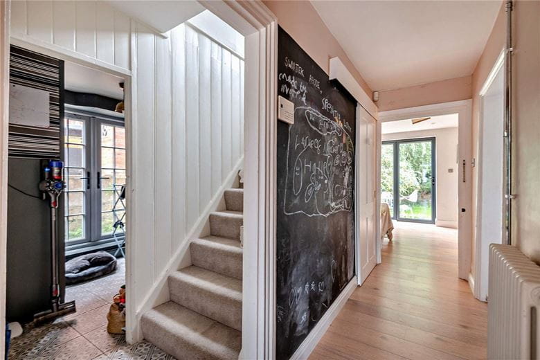 4 bedroom house, Cold Ash Hill, Cold Ash RG18 - Available