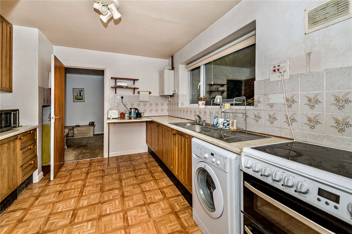 3 bedroom house, Cheriton Close, Newbury RG14 - Sold STC