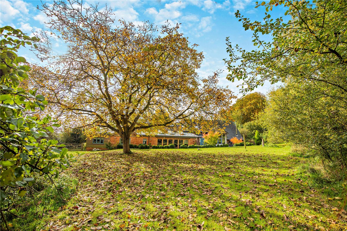 4 bedroom house, Long Lane, Shaw RG14 - Sold STC