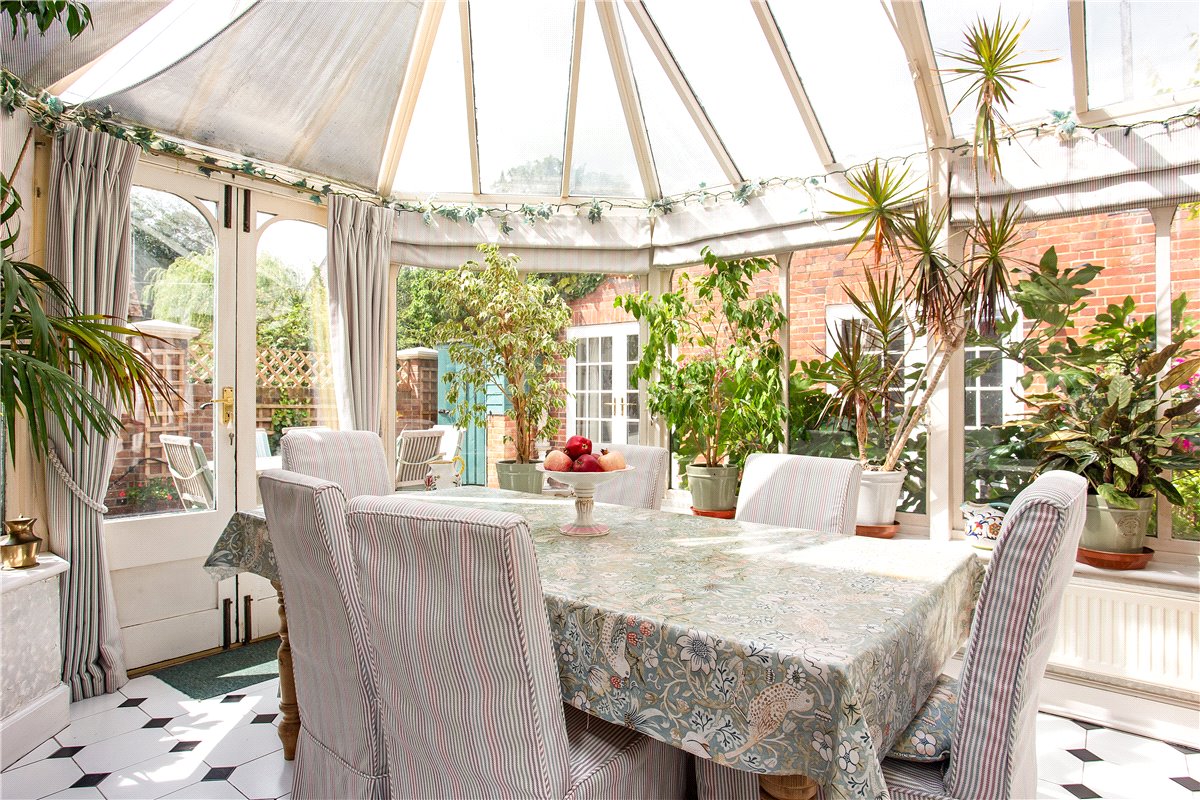 6 bedroom house, Eastbury, Hungerford RG17 - Available