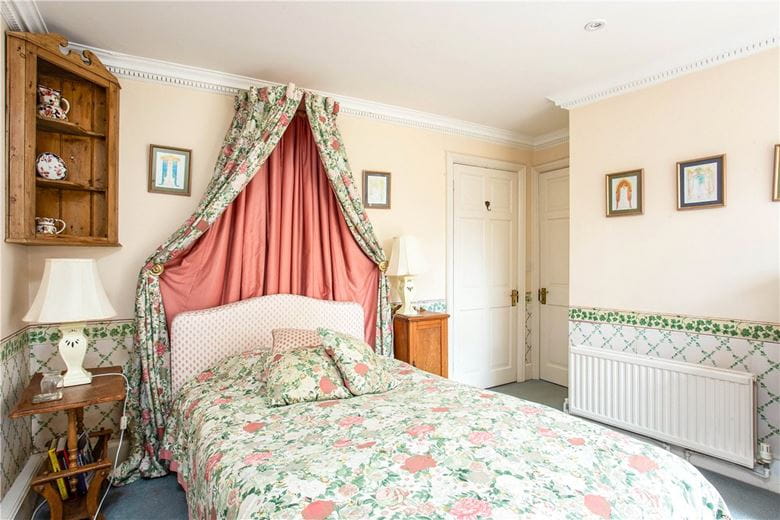 6 bedroom house, Eastbury, Hungerford RG17 - Available