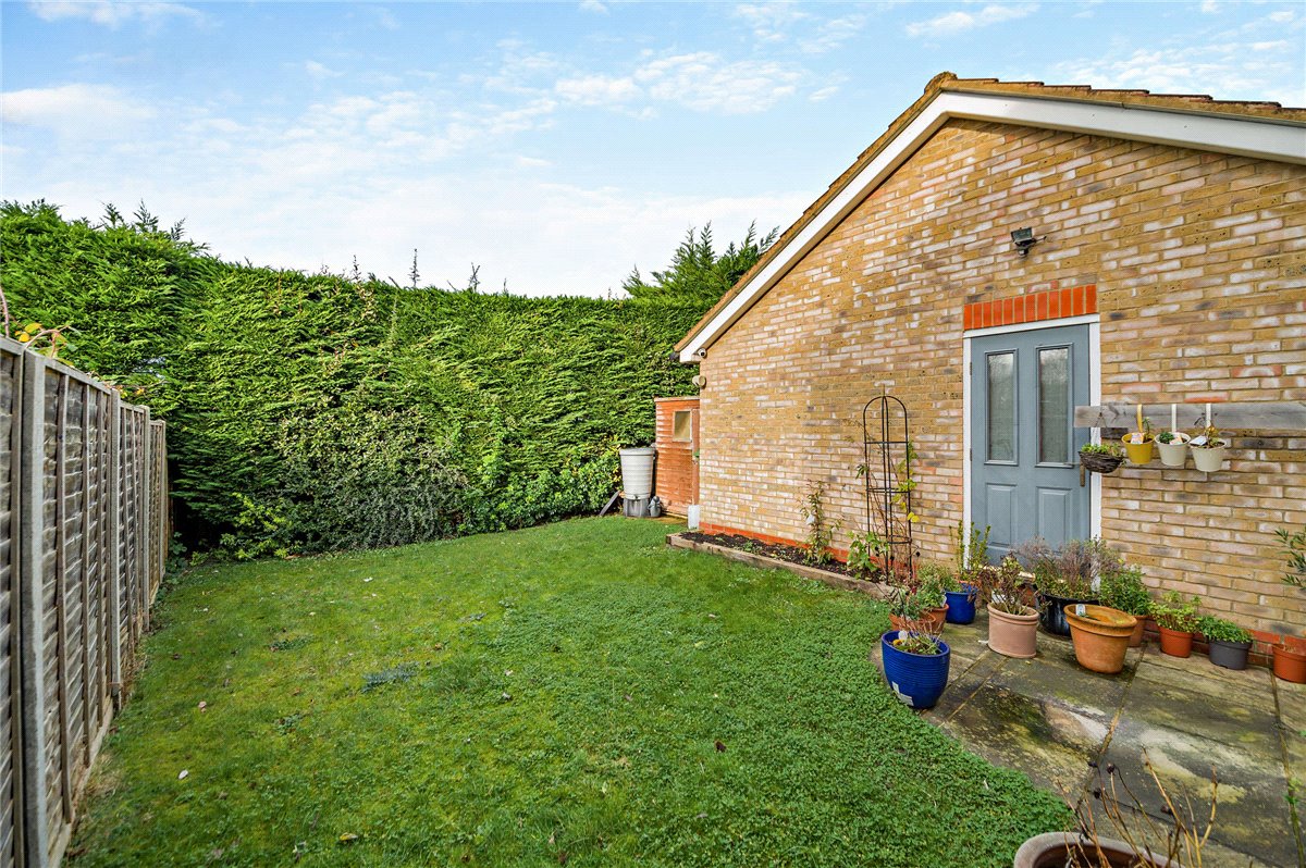 4 bedroom house, Claremont Crescent, Newbury RG14 - Sold