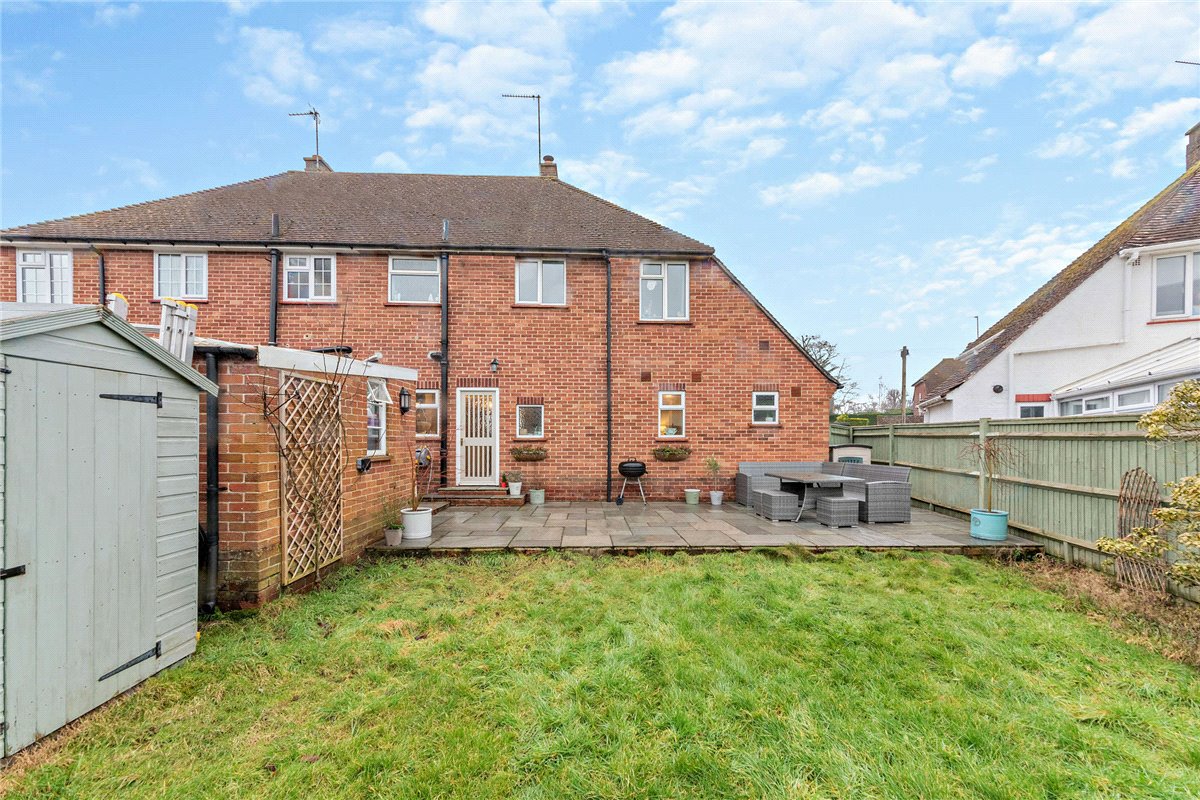 3 bedroom house, Cherry Close, Newbury RG14 - Sold STC