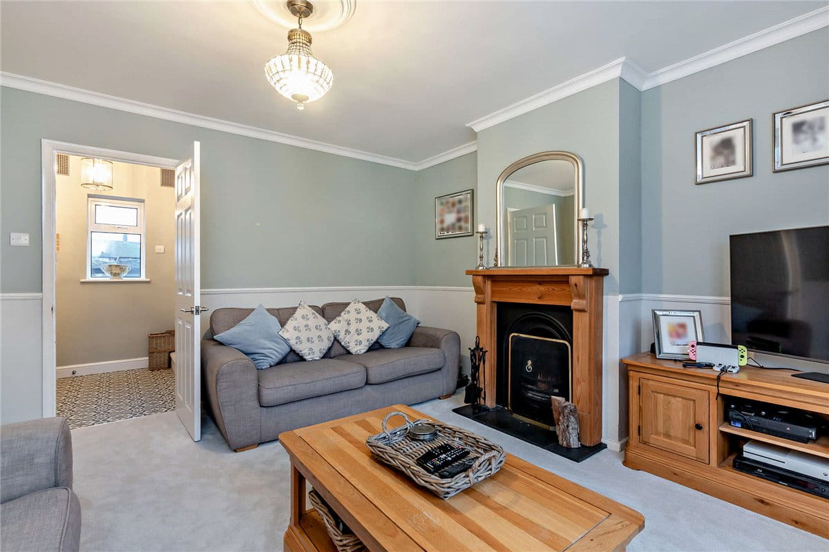 3 bedroom house, Cherry Close, Newbury RG14 - Sold STC