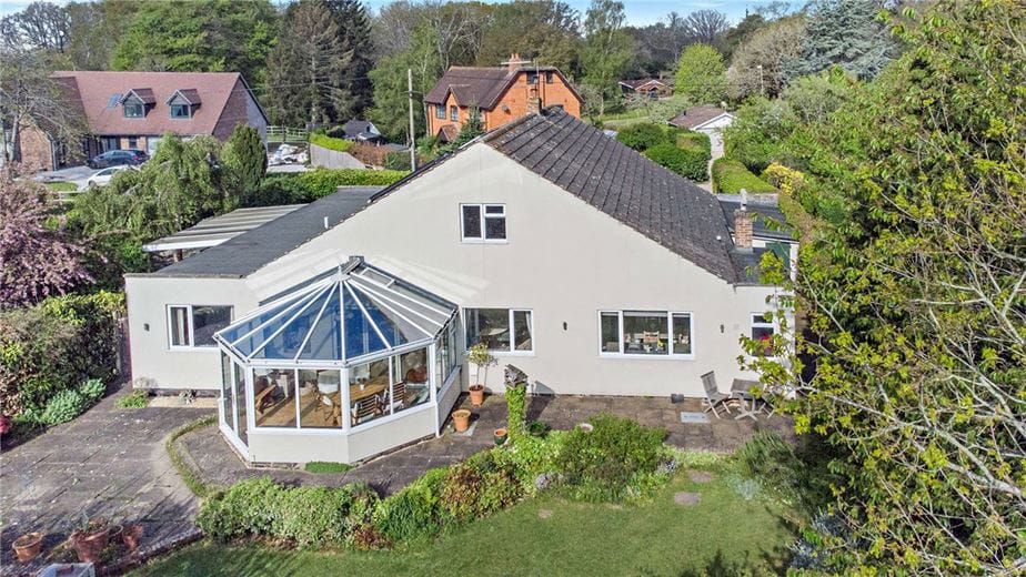 5 bedroom bungalow, Long Grove, Upper Bucklebury RG7 - Available