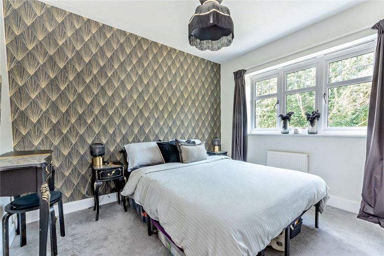 2 bedroom house, Paddock End, Woolton Hill RG20 - Sold STC