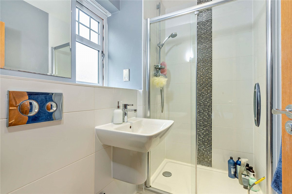 2 bedroom house, Paddock End, Woolton Hill RG20 - Sold STC