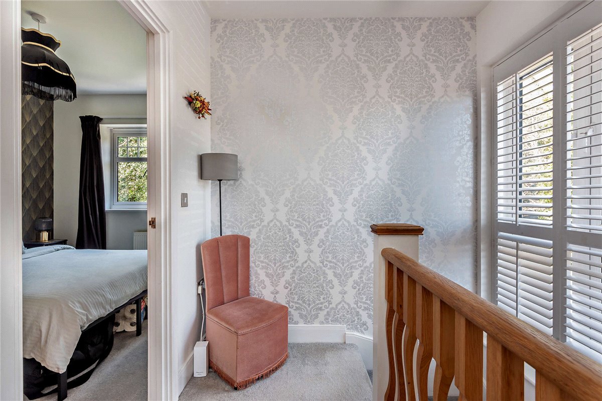 2 bedroom house, Paddock End, Woolton Hill RG20 - Sold STC